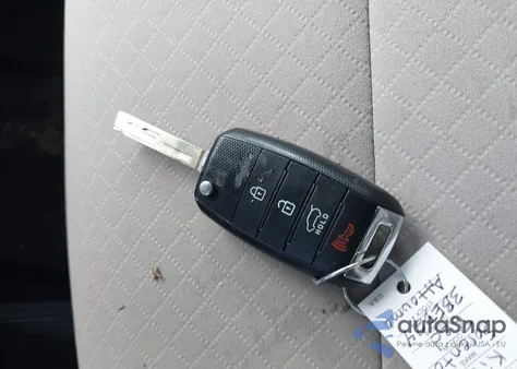 2018 Kia Sorento 2.4L Lx z USA, uszkodzony, nr VIN 5XYPGDA33JG349093